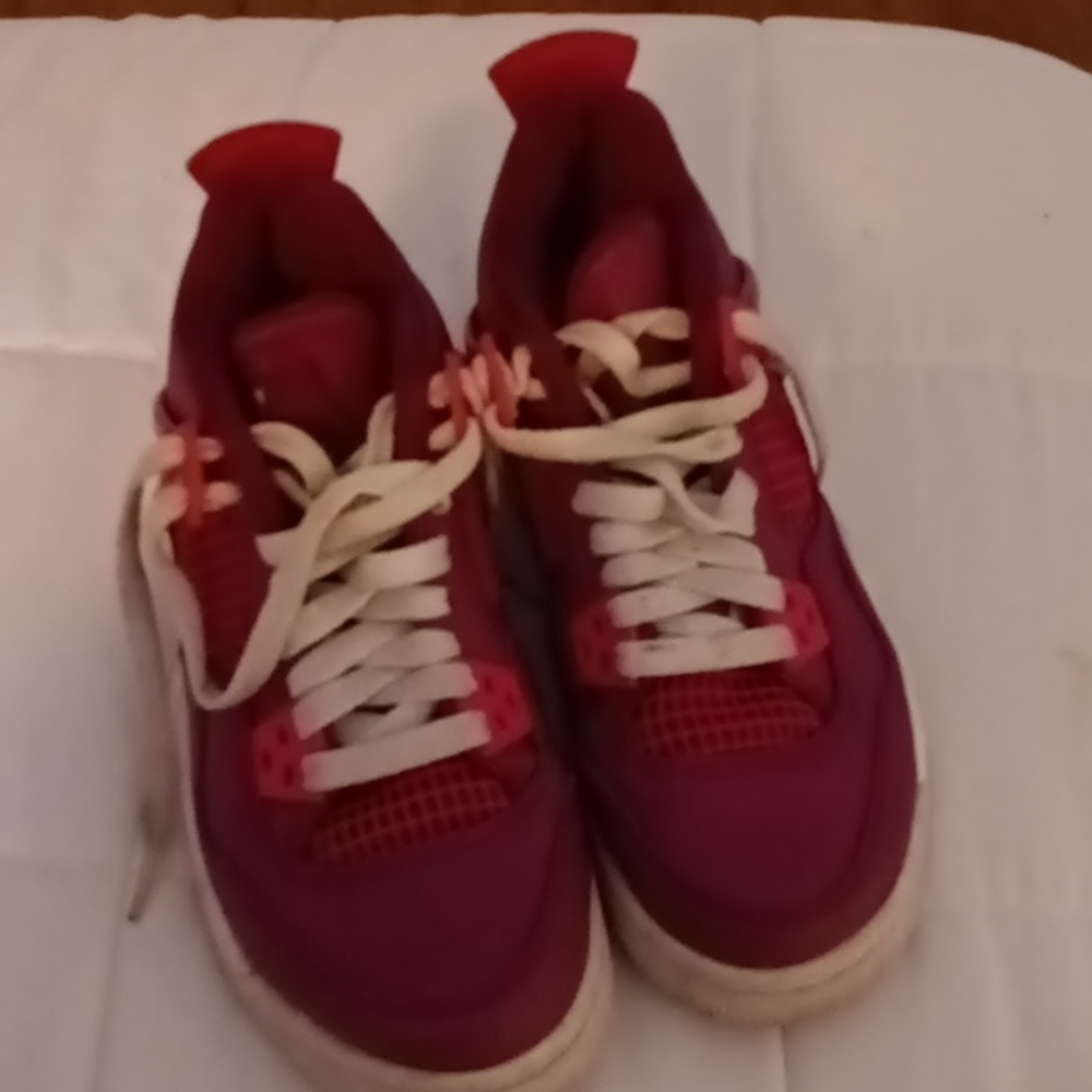 Jordans size 4y